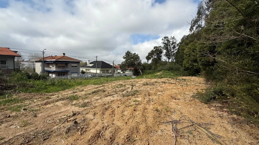 Terreno para Venda em Serzedo e Perosinho