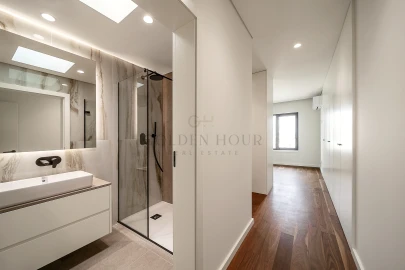 Apartamento T4 para Venda em Mafamude e Vilar do Paraíso