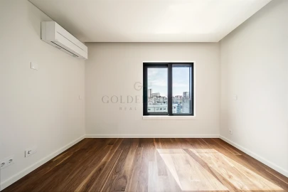 Apartamento T4 para Venda em Mafamude e Vilar do Paraíso