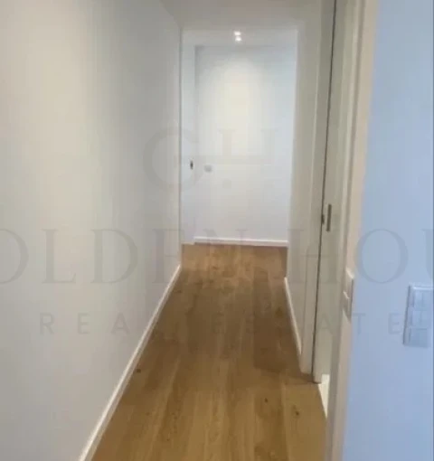 Apartamento T4 para Arrendamento em Santa Marinha e São Pedro da Afurada