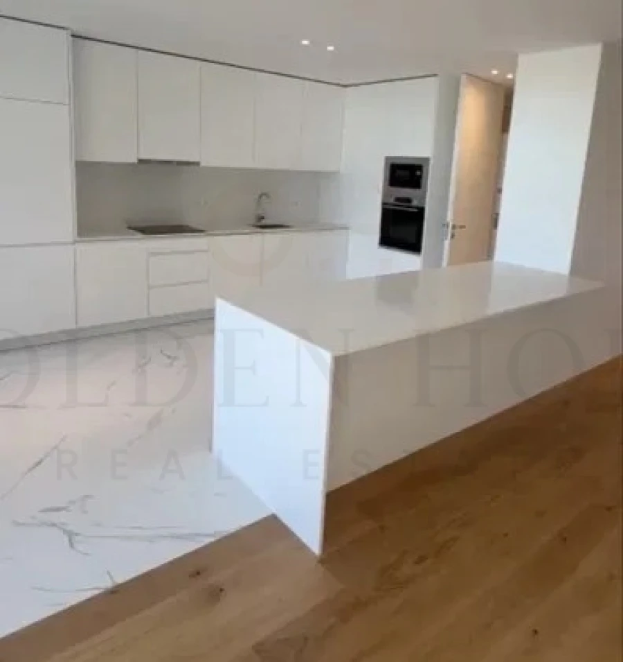 Apartamento T4 para Arrendamento em Santa Marinha e São Pedro da Afurada Foto 18