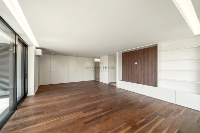 Apartamento T3 para Venda em Mafamude e Vilar do Paraíso