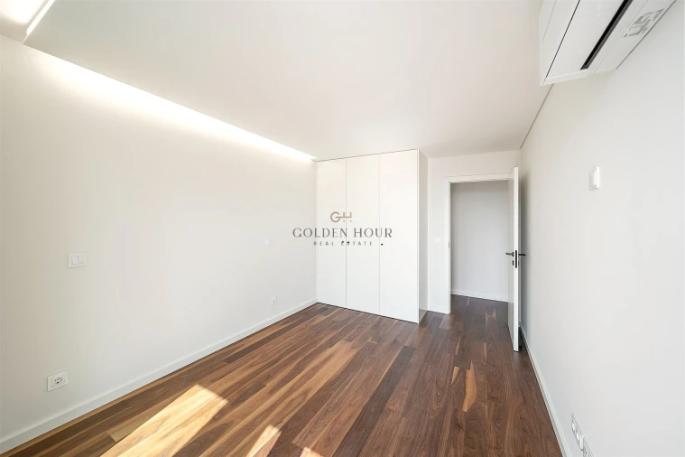 Apartamento T3 para Venda em Mafamude e Vilar do Paraíso Foto 32