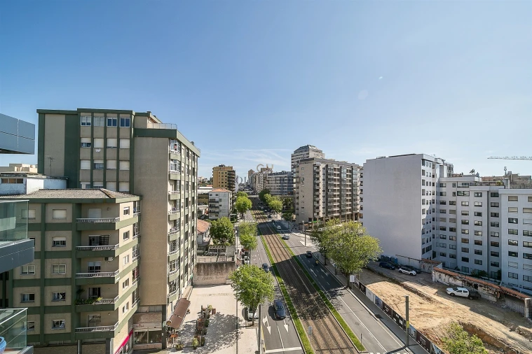 Apartamento T3 para Venda em Mafamude e Vilar do Paraíso Foto 30
