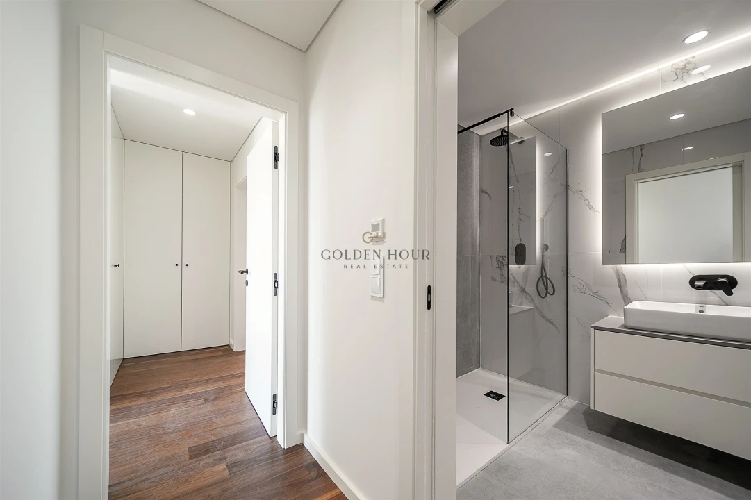 Apartamento T3 para Venda em Mafamude e Vilar do Paraíso Foto 34