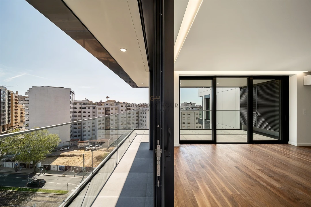 Apartamento T3 para Venda em Mafamude e Vilar do Paraíso Foto 8