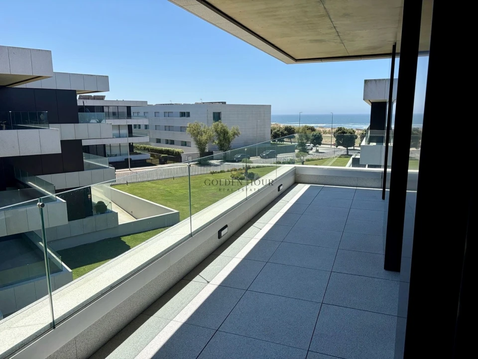 Apartamento T3 para Arrendamento em Canidelo Foto 12
