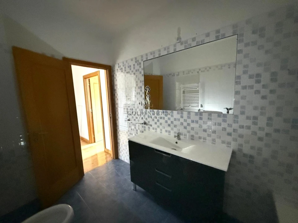 Apartamento T2 para Venda em Cedofeita, Santo Ildefonso, Sé, Miragaia, São Nicolau e Vitória Foto 21
