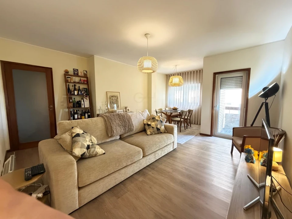 Apartamento T2 para Arrendamento em Santa Marinha e São Pedro da Afurada Foto 2