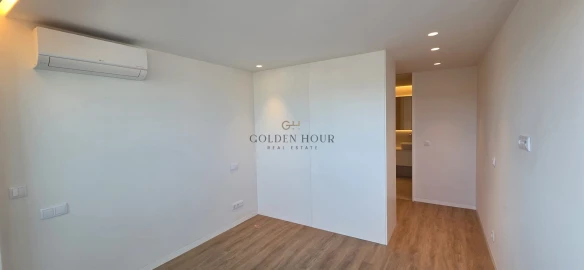 Apartamento T4 para Venda em Santa Marinha e São Pedro da Afurada