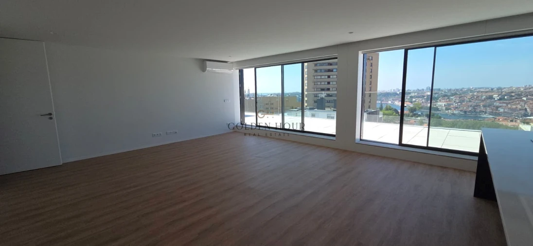 Apartamento T4 para Venda em Santa Marinha e São Pedro da Afurada Foto 4