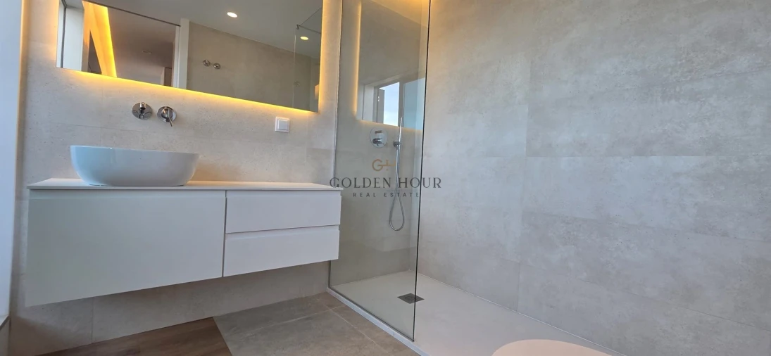 Apartamento T4 para Venda em Santa Marinha e São Pedro da Afurada Foto 36