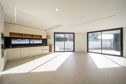 Moradia T5 para Venda em Madalena