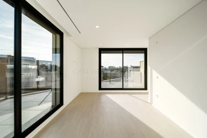 Moradia T5 para Venda em Madalena