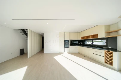 Moradia T5 para Venda em Madalena