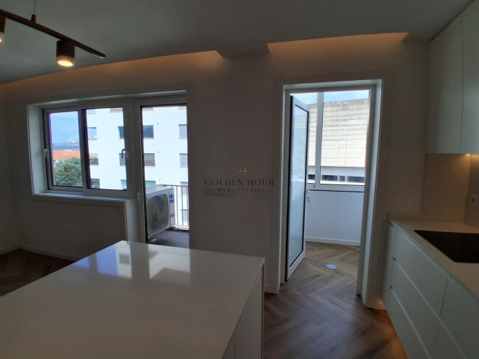 Apartamento T3 para Venda em Ramalde Foto 5