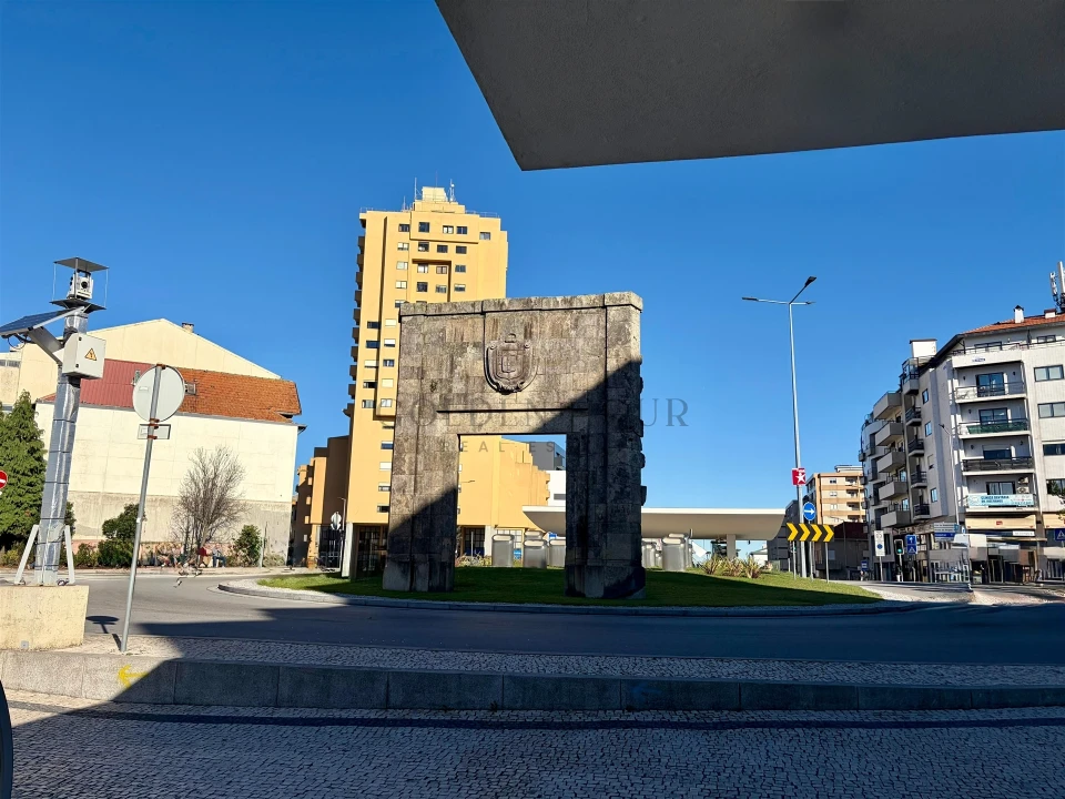 Apartamento T2 para Venda em Mafamude e Vilar do Paraíso Foto 31