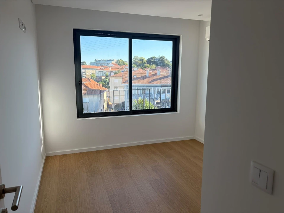 Apartamento T2 para Venda em Mafamude e Vilar do Paraíso Foto 14