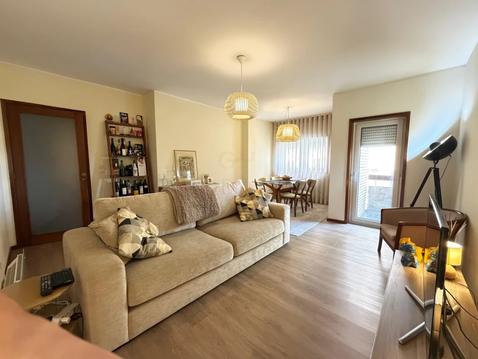 Apartamento T2 para Venda em Santa Marinha e São Pedro da Afurada Foto 1