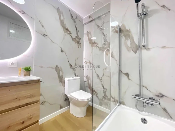 Apartamento T2 para Venda em Vilar de Andorinho Foto 3