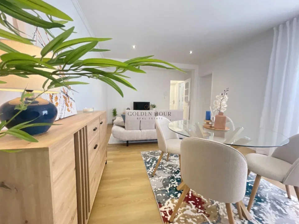 Apartamento T2 para Venda em Vilar de Andorinho Foto 2