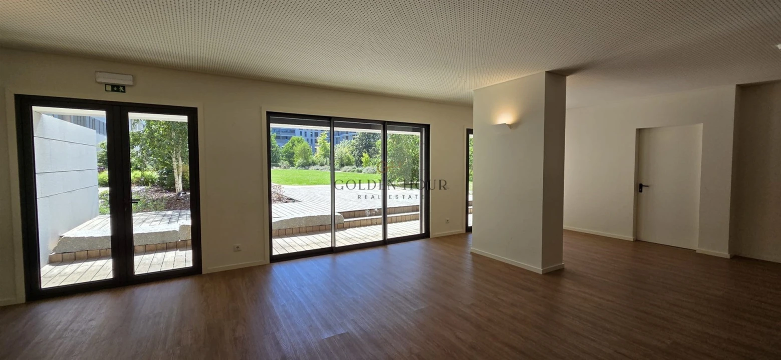 Apartamento T2 para Venda em Campanhã Foto 22