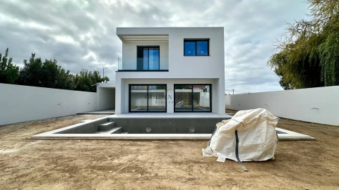 Moradia T3 para Venda em Madalena