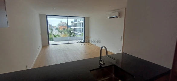 Apartamento T2 para Arrendamento em Santa Marinha e São Pedro da Afurada