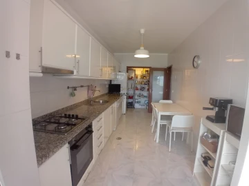 Apartamento T3 para Venda em Gulpilhares e Valadares