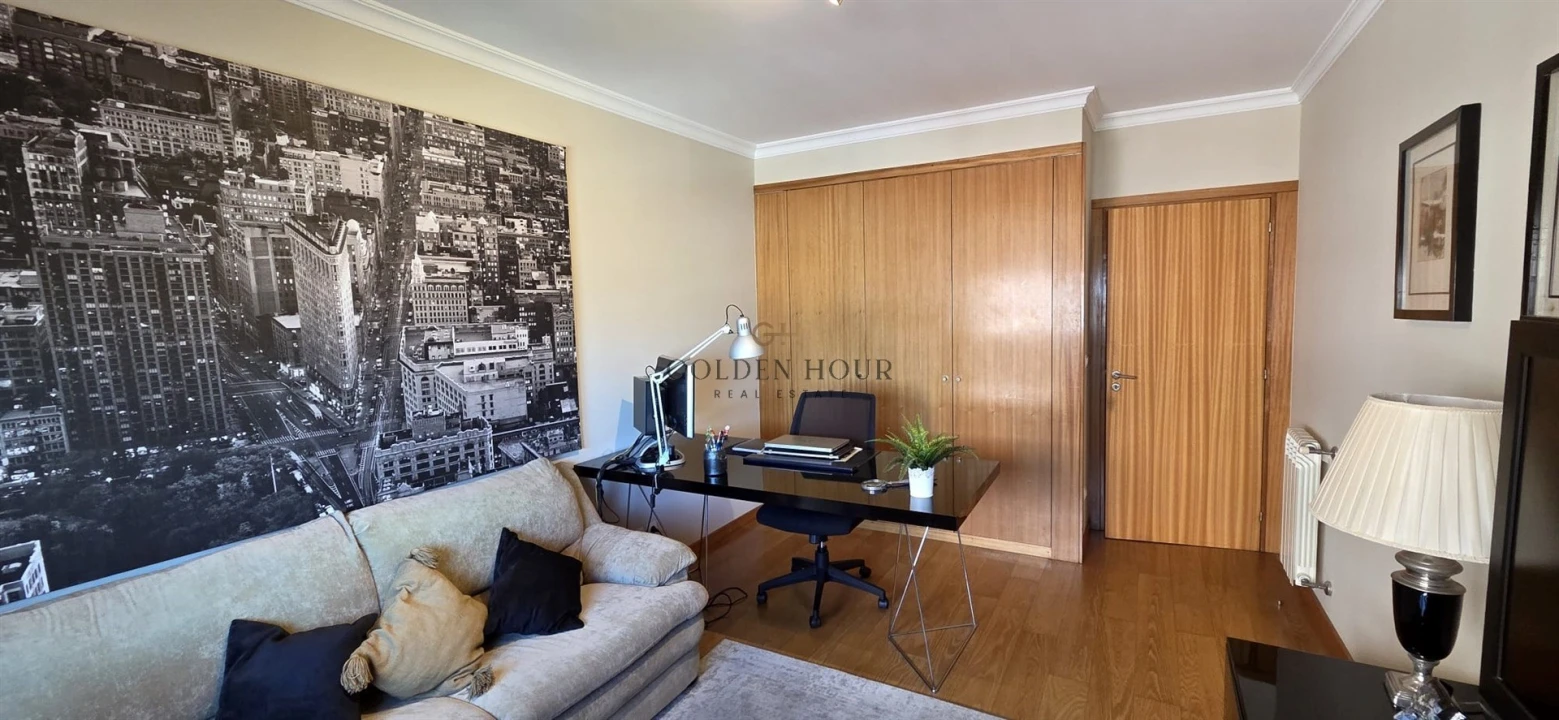 Apartamento T3 para Venda em Mafamude e Vilar do Paraíso Foto 22