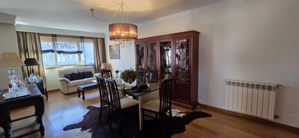 Apartamento T3 para Venda em Mafamude e Vilar do Paraíso
