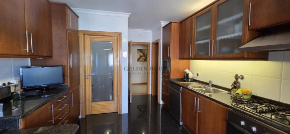 Apartamento T3 para Venda em Mafamude e Vilar do Paraíso