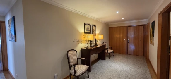 Apartamento T3 para Venda em Mafamude e Vilar do Paraíso