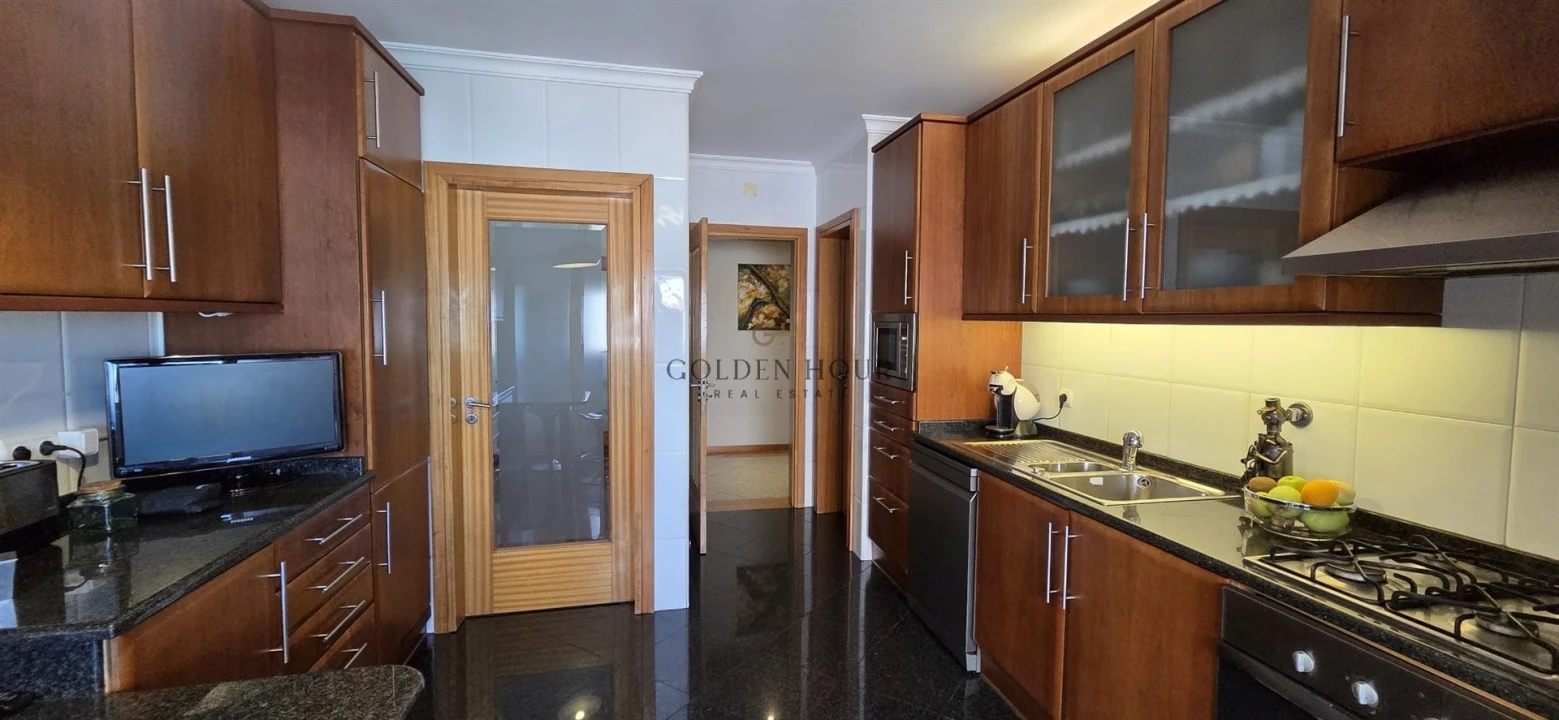 Apartamento T3 para Venda em Mafamude e Vilar do Paraíso Foto 17