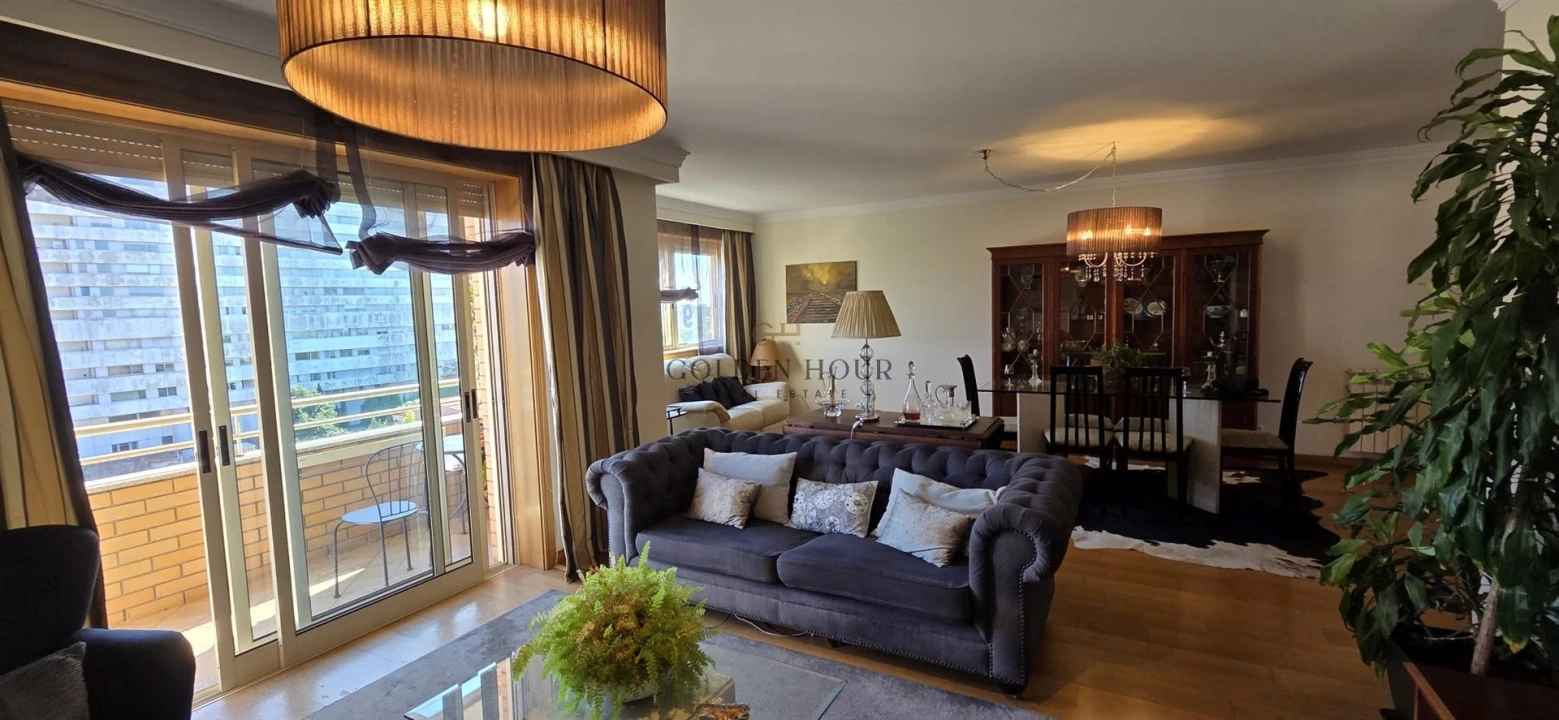 Apartamento T3 para Venda em Mafamude e Vilar do Paraíso Foto 9