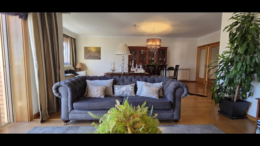 Apartamento T3 para Venda em Mafamude e Vilar do Paraíso