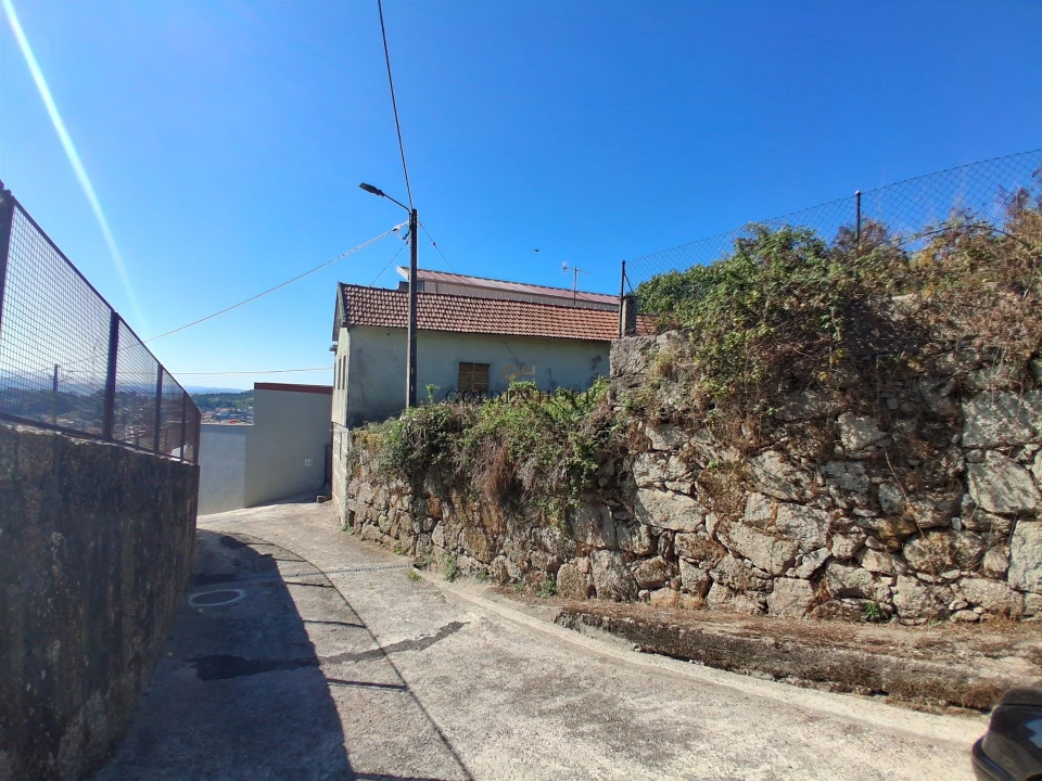 Moradia T1 para Venda em Baltar Foto 2