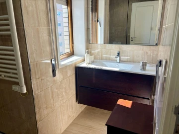 Apartamento T3 para Arrendamento em Santa Marinha e São Pedro da Afurada