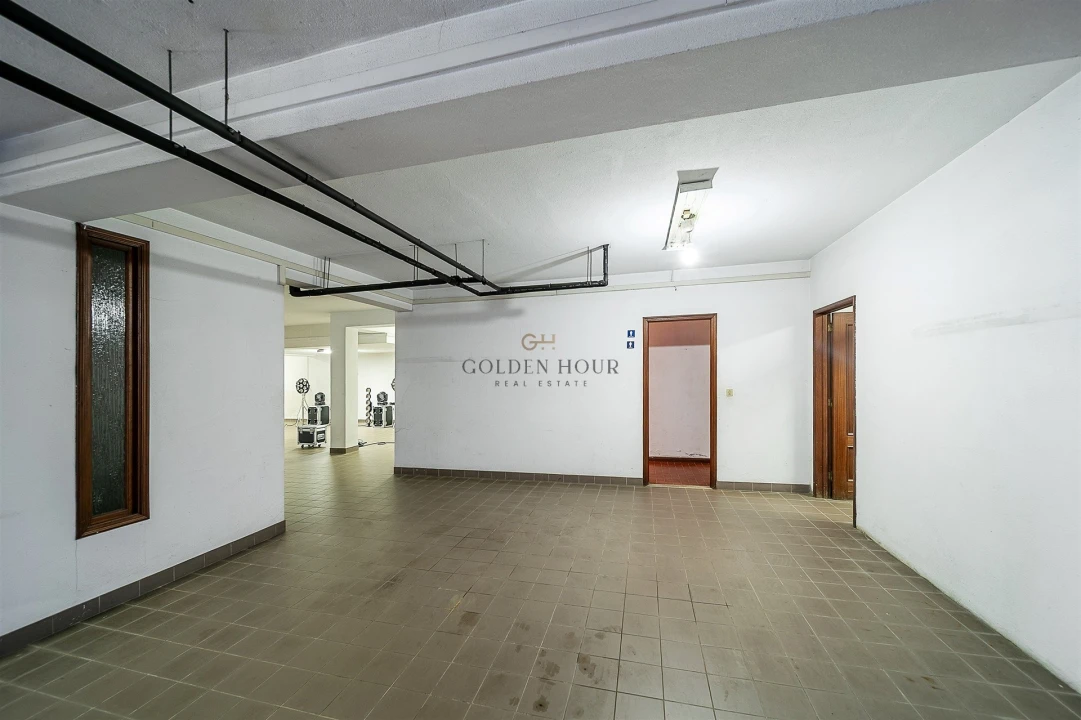 Moradia T7 para Venda em Arcozelo Foto 61