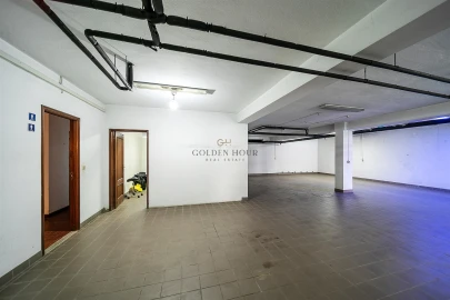 Moradia T7 para Venda em Arcozelo