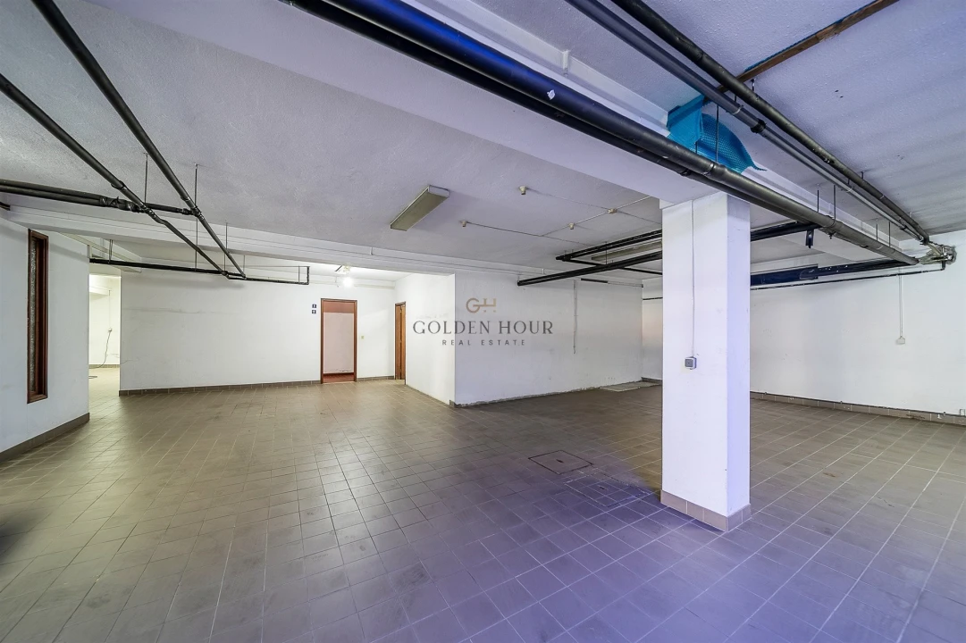 Moradia T7 para Venda em Arcozelo Foto 60