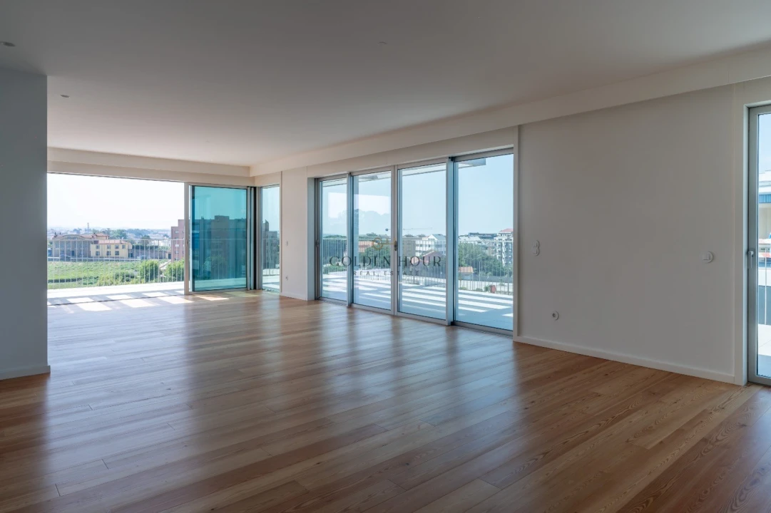Apartamento T4 para Venda em Canidelo Foto 2