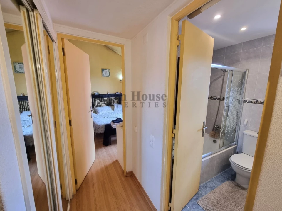 Apartamento T2 para Venda em Quarteira Foto 11