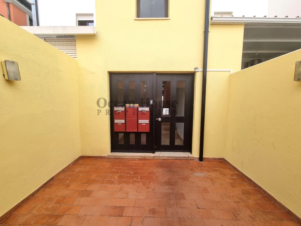 Apartamento T2 para Venda em Quarteira Foto 22