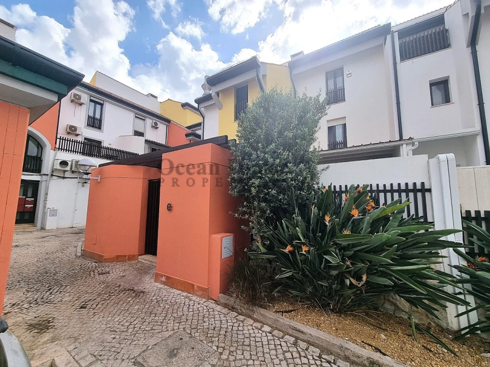 Apartamento T2 para Venda em Quarteira Foto 24