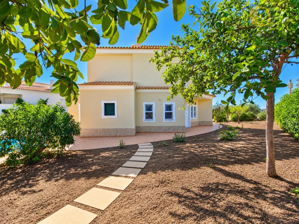 Moradia T4 para Venda em Albufeira e Olhos de Água Foto 4