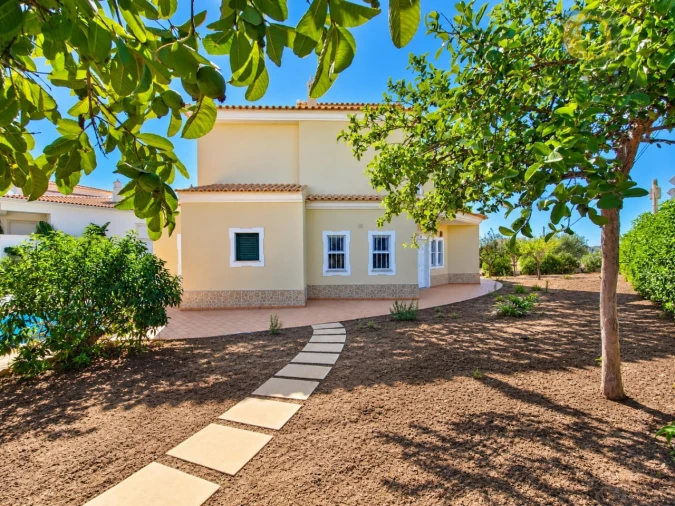 Moradia T4 para Venda em Albufeira e Olhos de Água Foto 4