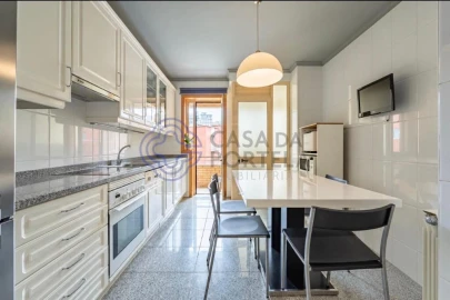 Apartamento T2 para Venda em Mafamude e Vilar do Paraíso