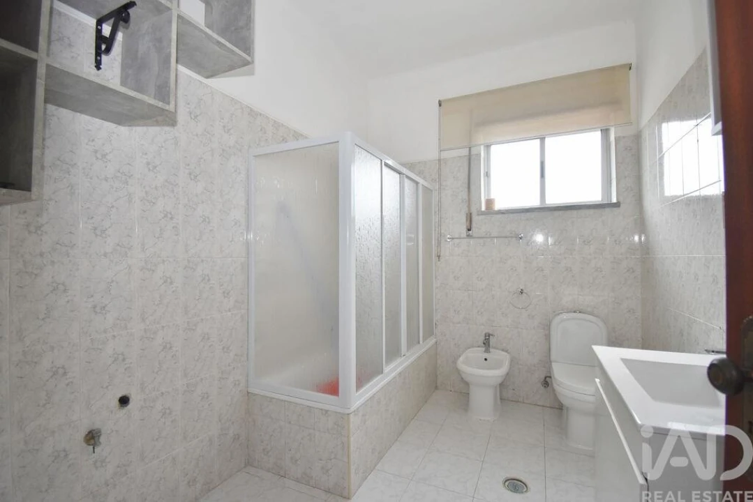 Apartamento T2 para Venda em Lousã e Vilarinho Foto 17