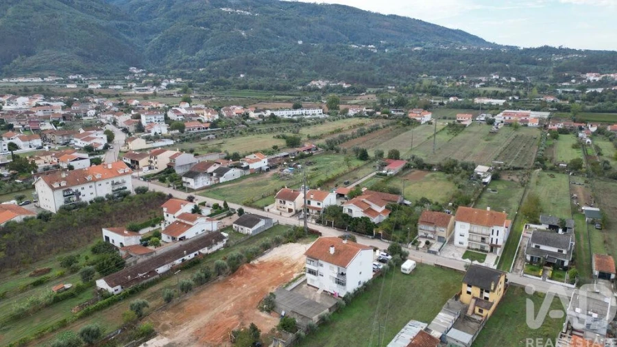 Apartamento T2 para Venda em Lousã e Vilarinho Foto 30